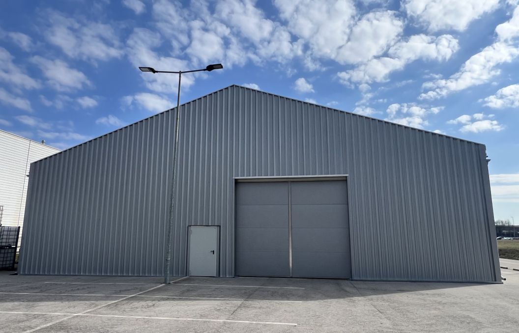 Systembauhalle 20x20m, Trapezblechausführung